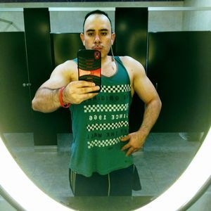 Meet your Posher, Adan